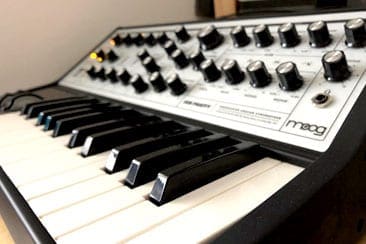 What is a Synthesizer – The Beginners Guide: Together in Electric Dreams