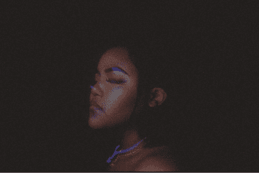 Edza ‘Out of the Blue’: Bittersweet Love – Out Now