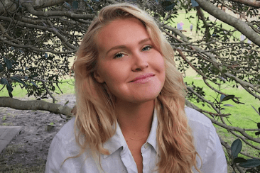 Meet Sara Szabo, Winner Of £1000 Artist Development!