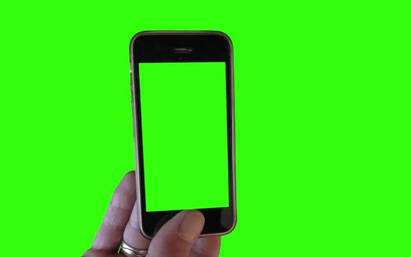 Green screen on phone 