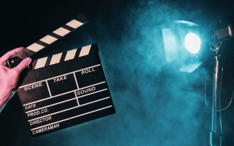 Clapperboard indicating the shooting of an opening scene
