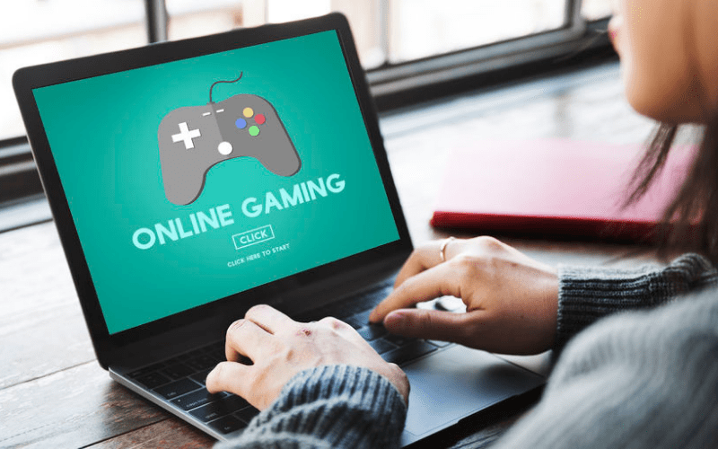 online gaming on laptop