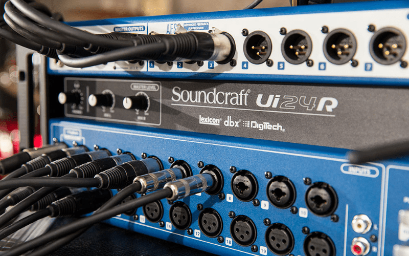 soundcraft ui24r with cables