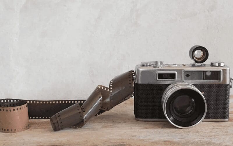 A film photography camera