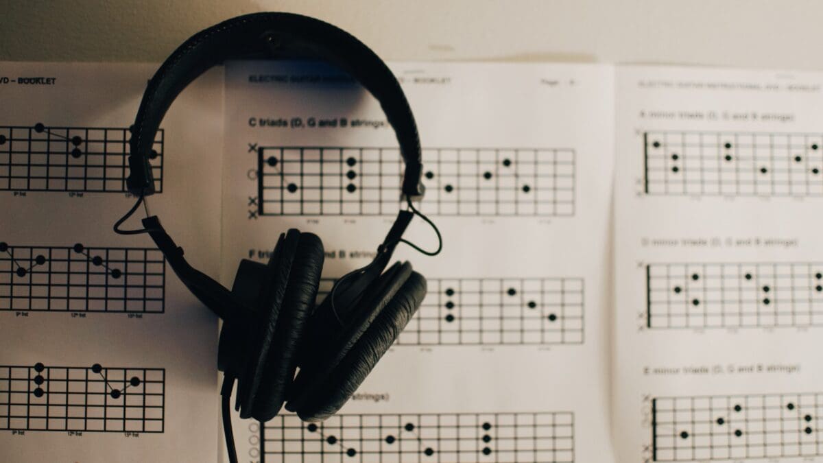 Exploring the Comprehensive World of Chord Progressions with ⁢Oolimo